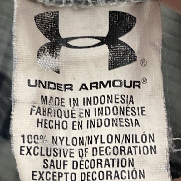 Under Armour Cargo Shorts Men’s 40 Nylon Plaid Mesh Pockets Hike Outdoors - Picture 7 of 11